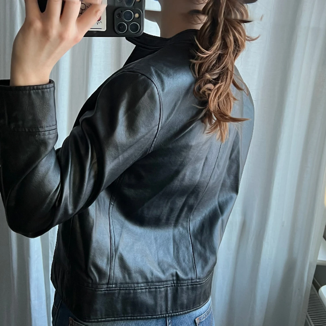 Svart skinnjacka - 91