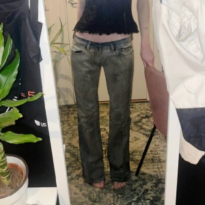 Diesel jeans - Använda fåtal gånger då jag inte använder bootcut jeans. Fett cool wash o sitter bekvämt🙏