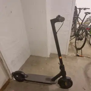 Electric scooter in good condition. It is a little dirty since i haven't cleaned it, and it has no charger. Price can be negotiable.
