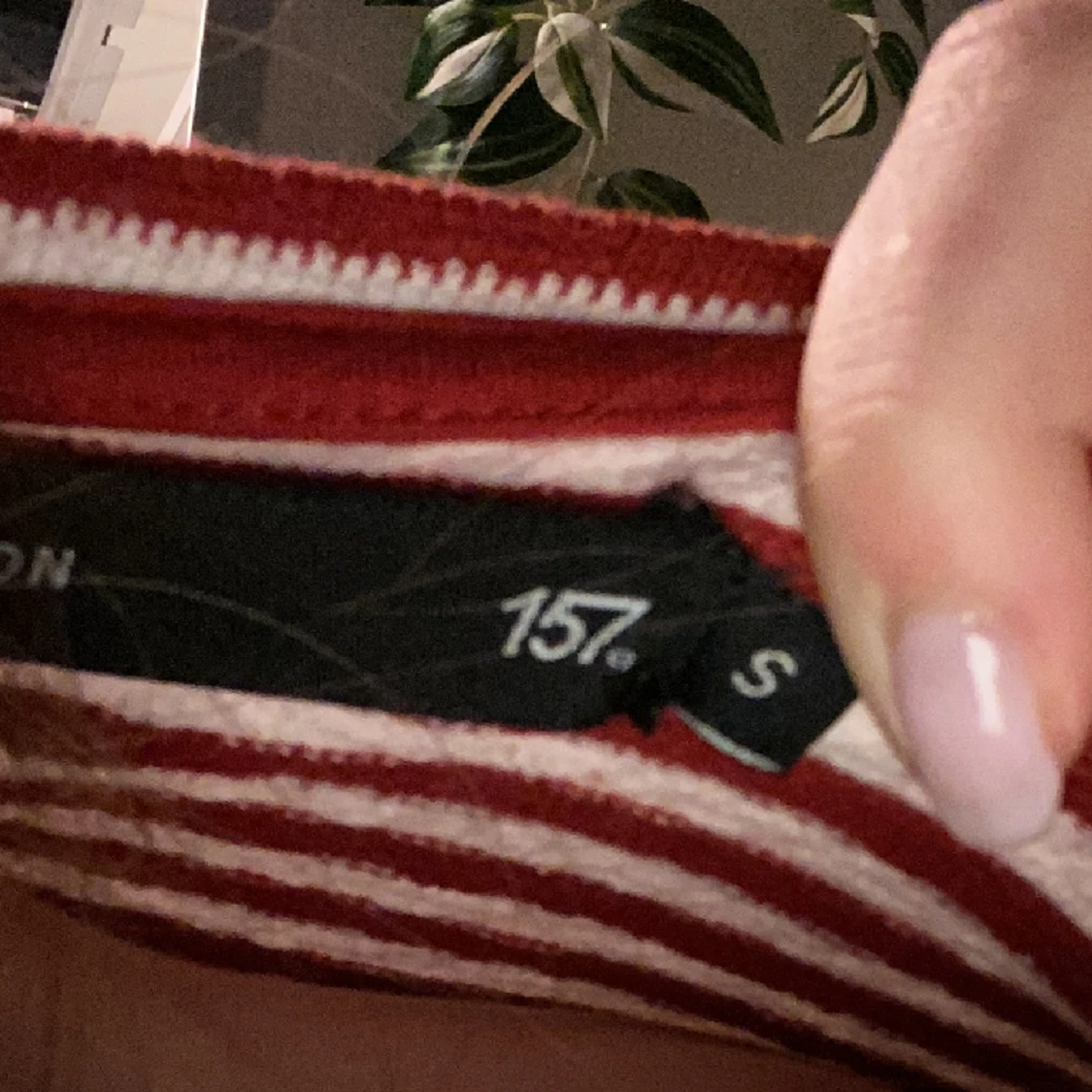 Röd/vit tröja - 91