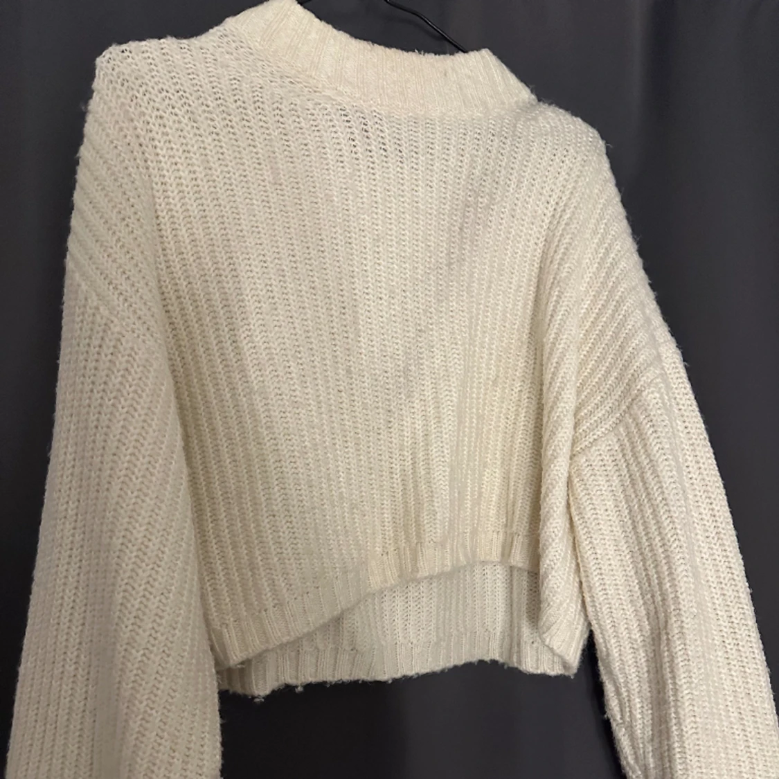 Vit stickad tröja - 90