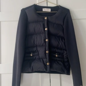 Busnel cardigan - St 36-38 jättefint skick❤️