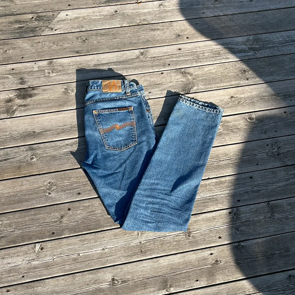 Säljer nu mina nudie jeans som inte kommer till användning. Det är som nya samt att det inte är några deffekter. Modellen heter gritty jacksson och nypris ligger på 1600:-. Jeans & Byxor.