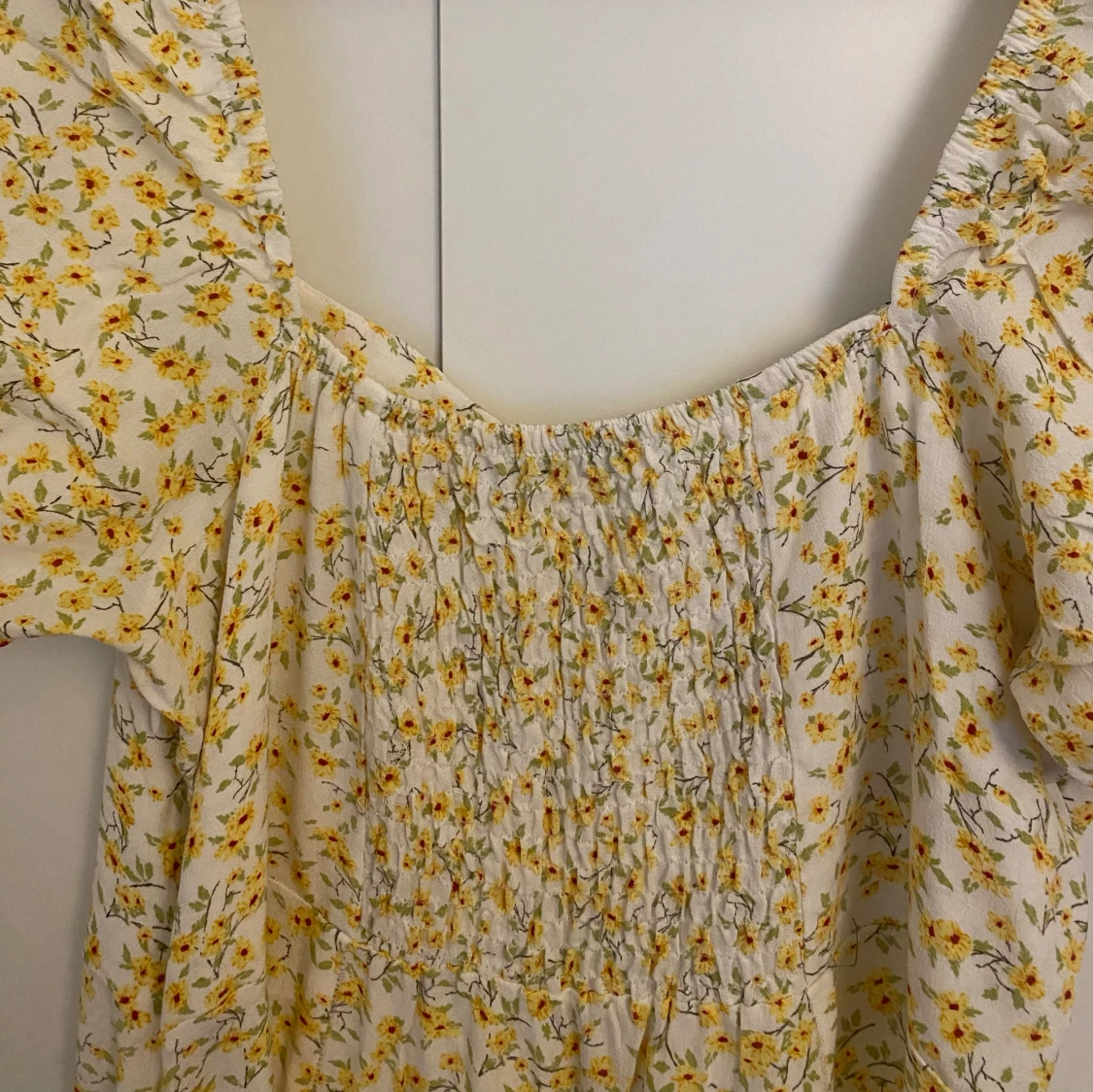 Blommig klänning - 92