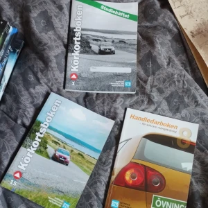 Körkortsböcker x3 - Allt du behöver för att skaffa körkort 😊