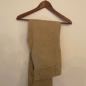 NN07 chinos  - 33/34 slimmade Bra skick  Nypris 1700