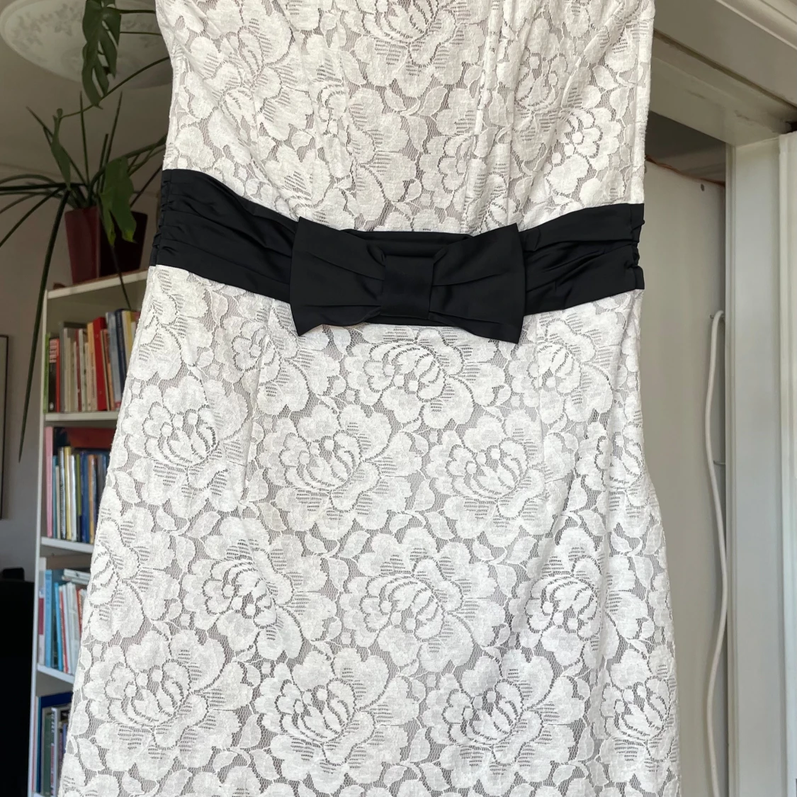 TOPPAR och KLÄNNINGAR  - 93