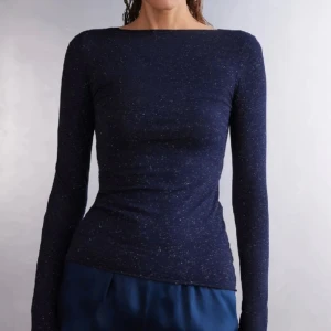 Intimissimi tröja  - Marinblå cashmere intimissimi tröja  Storlek S💙 Prislapp finns kvar, helt oanvänd 
