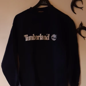 Tröja - Tröjan i sweatshirt material. Aldrig använd. Storlek L