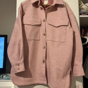 Rosa vår / Höst kappa  - Rosa i storlek Large 