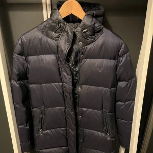 Gant Jacka Dam - Gant jacka dam modell, storlek M  Sparsamt använd, skick 8/10. Hör av er i Dm om ni har frågor🙌  