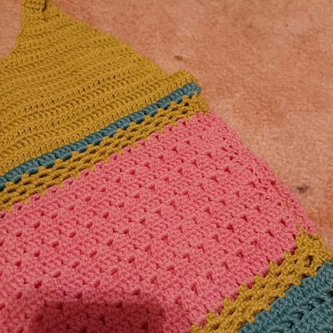 Supergulligt unikt stickat linne - 90