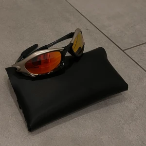 Oakley Shades - One Size