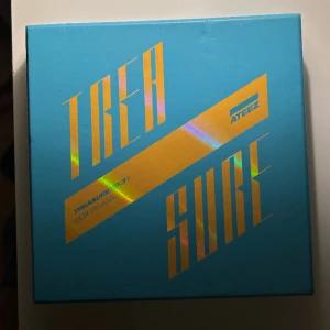 ATEEZ TREASURE Album - Små repor på utsidan, skivan är aldrig använd! + 3 pcs, + bilder på alla medlemmarna  DM för mer info & bilder!