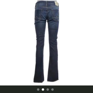 Raer jeans  - Lågmidgade vintage jeans. Jättebra skick!! Aldrig använt. 