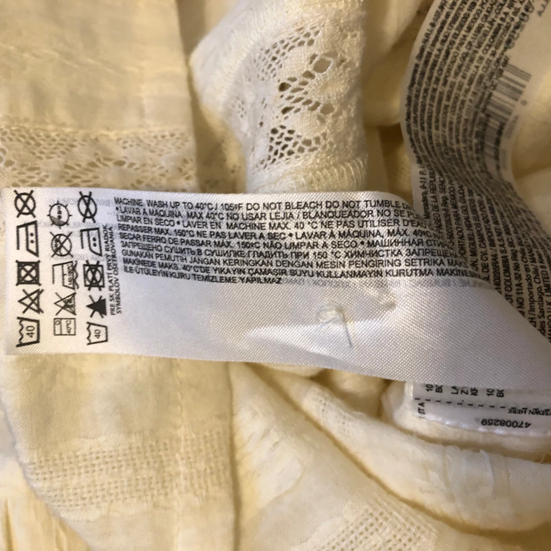 Blus med volanger - 91