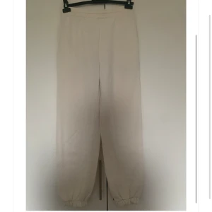 Mjukisbyxor  - Fina och sparsamt använda mjukisbyxor från H&M 