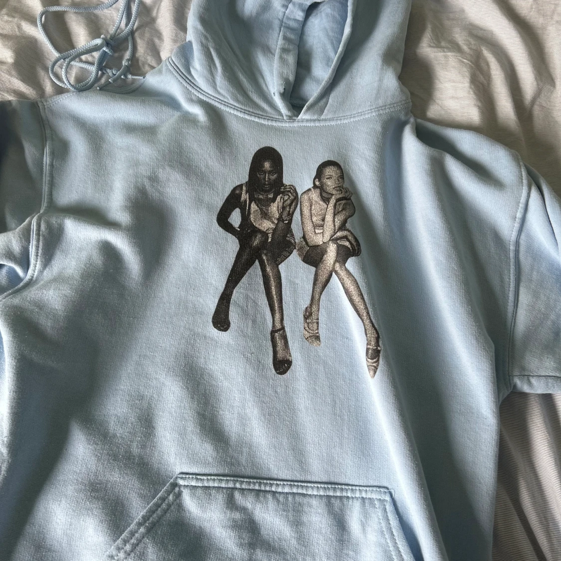 In print we trust hoodie🫐 - 90