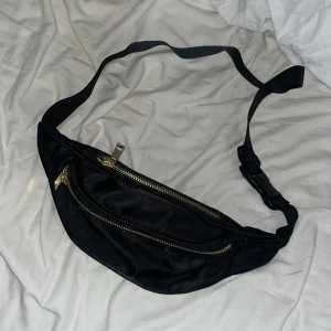 Midjeväska  - Midjeväska från ASOS 