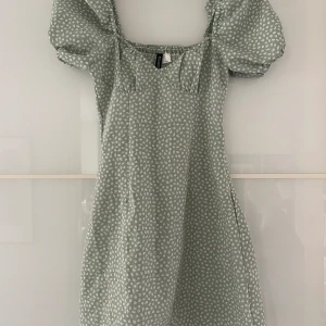 Klänning - Klänning i nyskick 