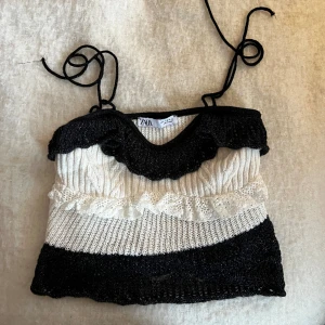 Topp från Zara  - Säljer en topp från Zara då den inte kommer till användning! Använd en gång❣️ 