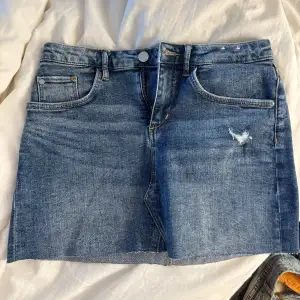 Så söt jeans kjol 🎀 tyvärr för liten för mig🫶🏽