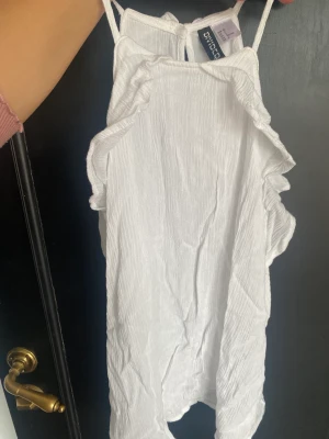 Nytt linne XXS - Nytt med lapp. Storlek 32/ XXS. Fint skick