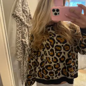Såå snygg leopard tröja!