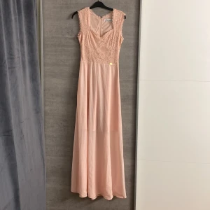 Kläning  - Perfekta kläning för bal, bröllop osv jätte snygg på