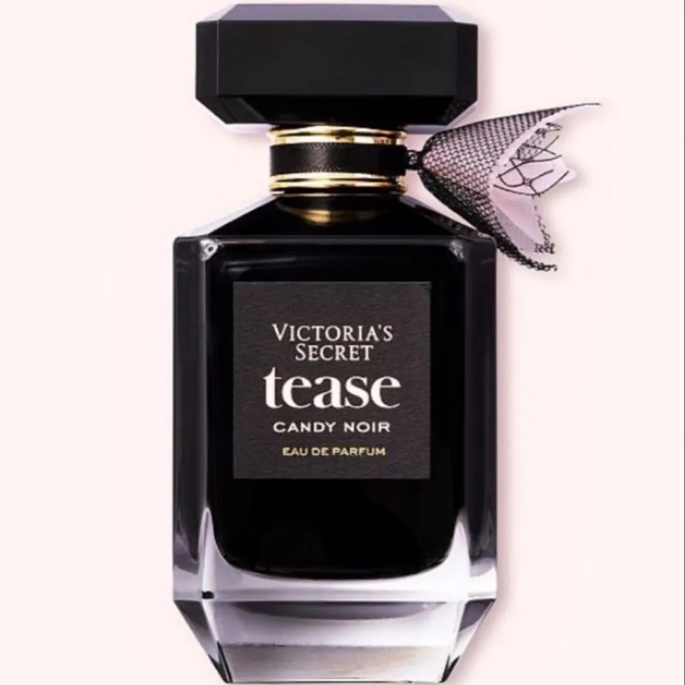 Victoria’s Secret - Tease💖 doftar supergott ungefär 80-90% kvar💖💖. Övrigt.