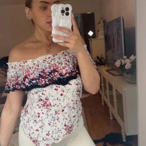 Offshoulder blus - Supersöt topp från indiska, knappt använd 