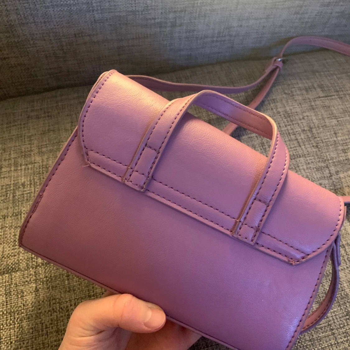 A purple bag - 92