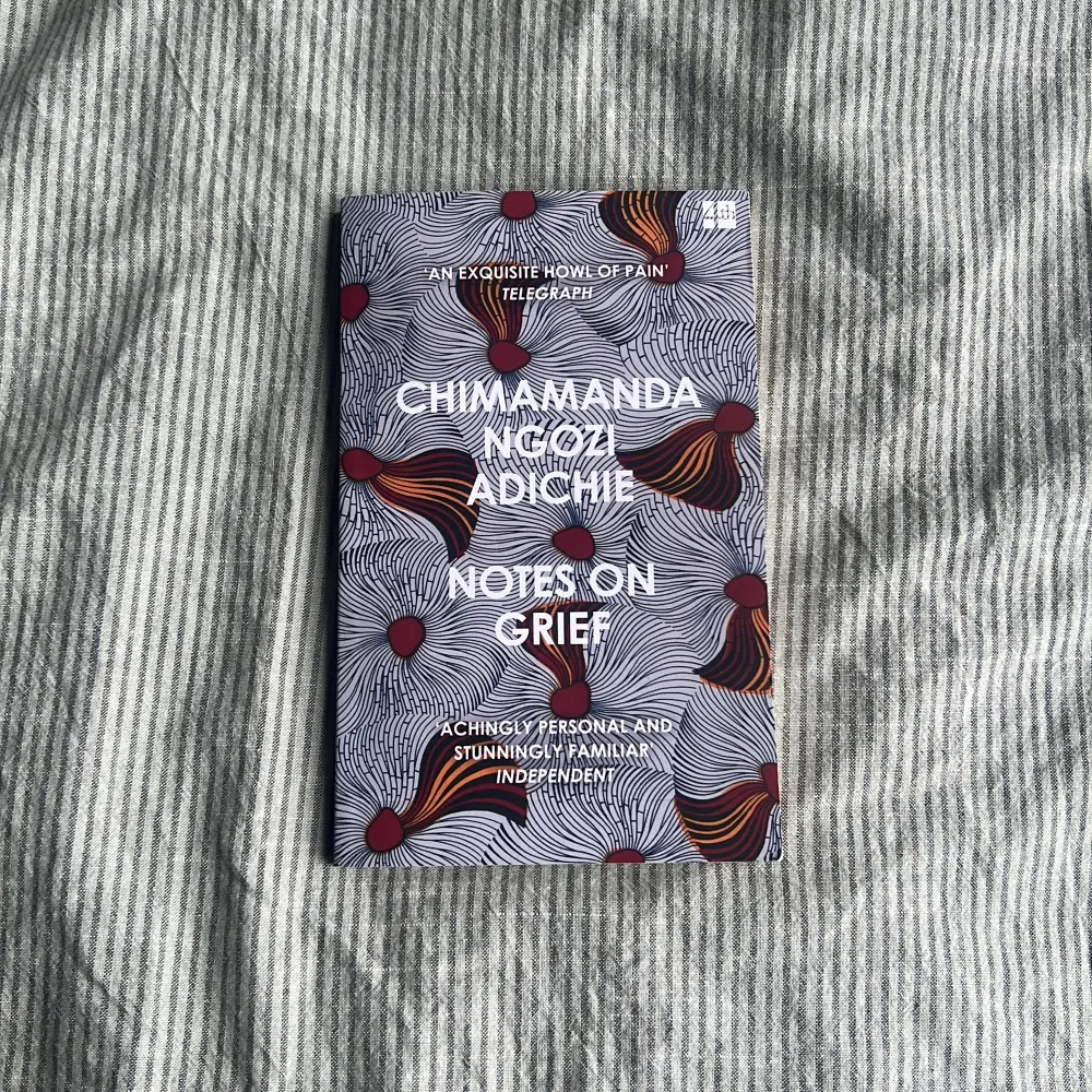 Pocketbock - Notes on Grief, Chimamanda Ngozi Adichie. Övrigt.