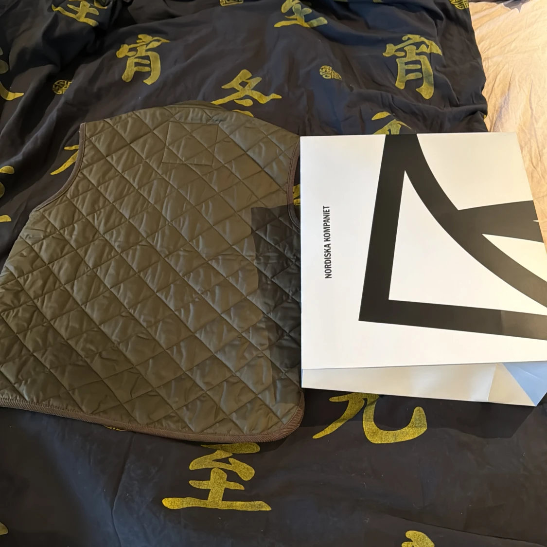 Säljer Morris väst  - 91