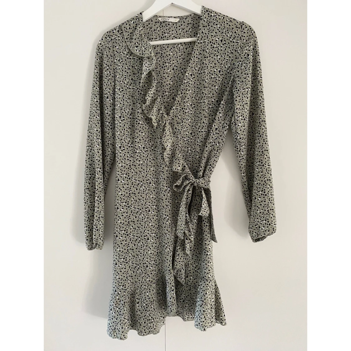 Omlottklänning Only