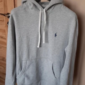 Ralph lauren hoodie  - Fin hoodie från Ralph lauren, hör av er vid frågor.