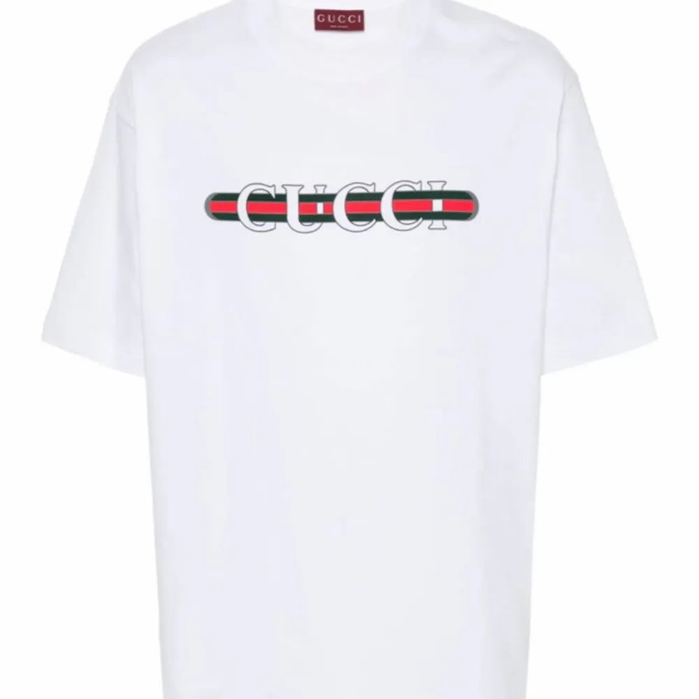 Söker denna Gucci tshirt i storleken XS högst 400kr. Hoodies.