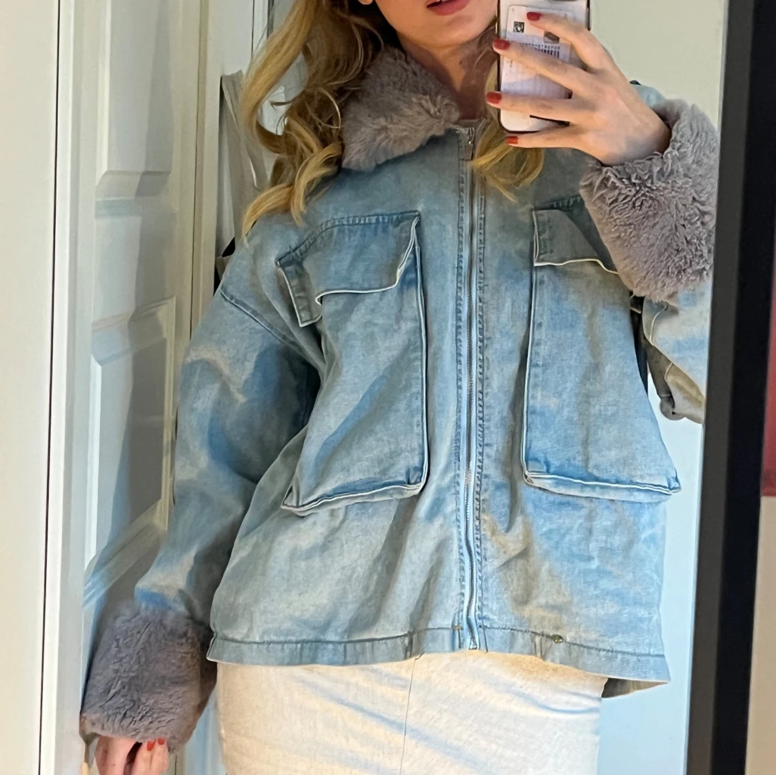 Jeansjacka med päls 💙🩶