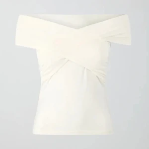 Vit topp - Vit off shoulder topp. Använd en gång. 