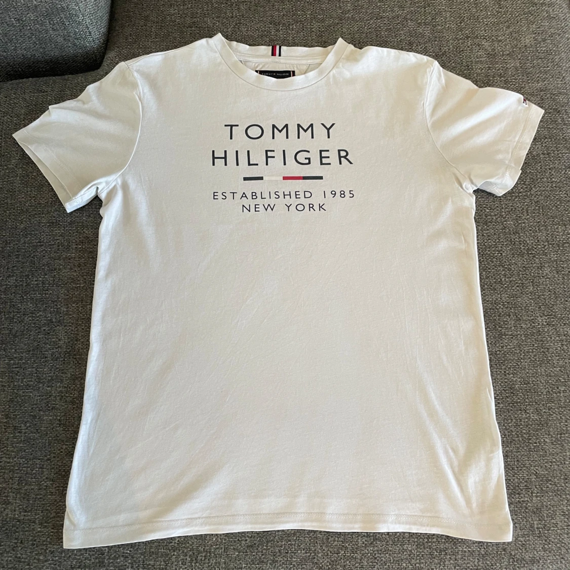 Vit Tommy hilfiger