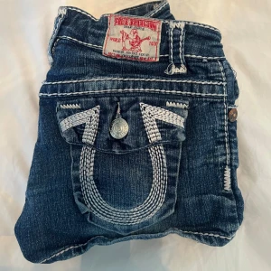 True Religion Shorts - True religion Shorts i strl w28. Aldrig använt,  vintage men superfint skick.💞💞