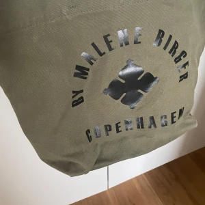 Malene Birger tote bag - I bra skick. Canvas tote fr Malene Birger. 