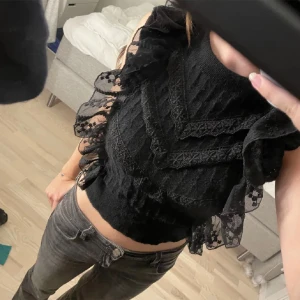 Zara topp - Populär topp från zara. Storlek s knappt använd 