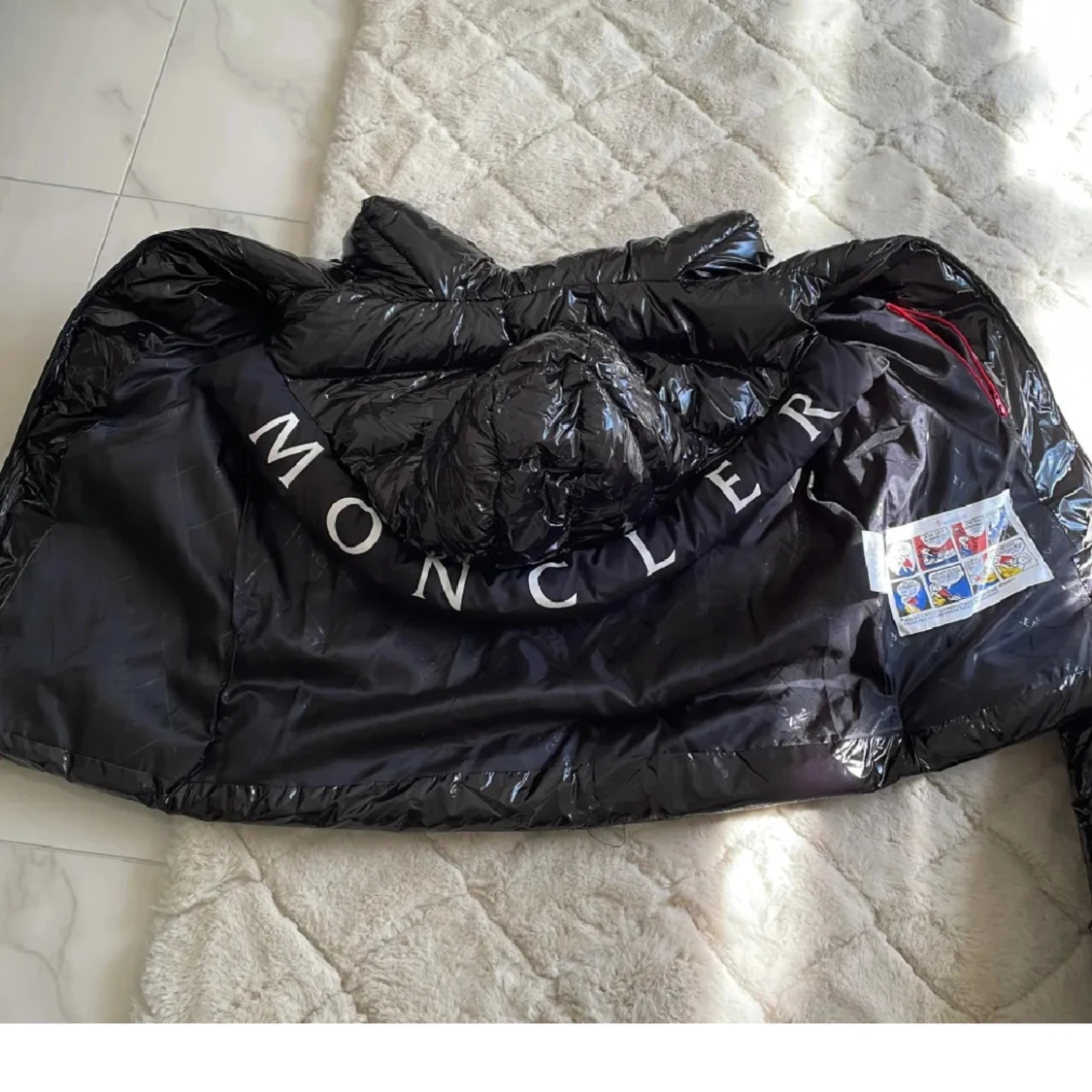 Moncler väst till salu  - 90