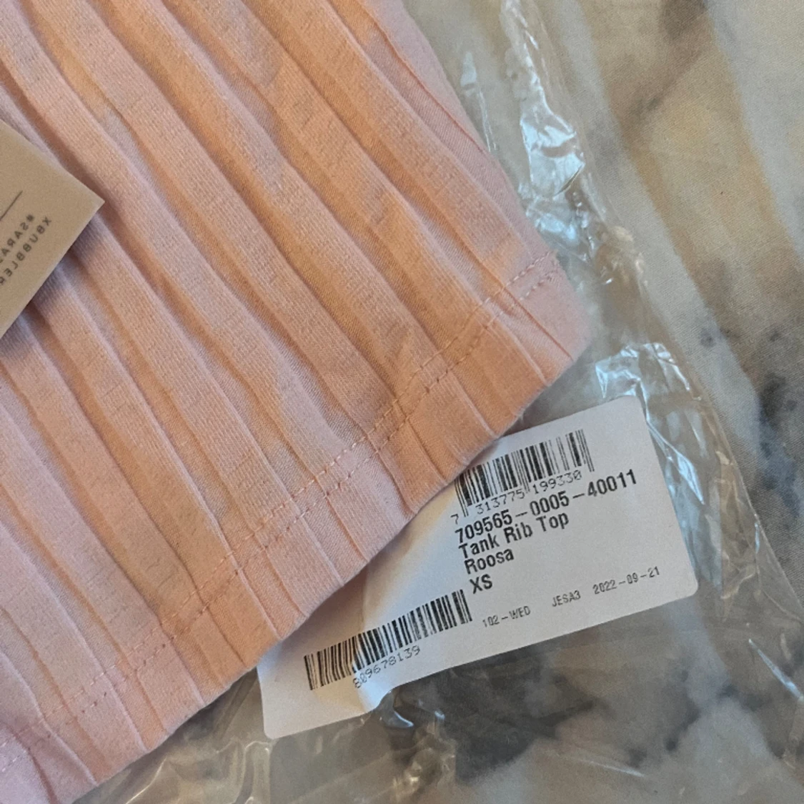 Rosa ribbad topp - 91