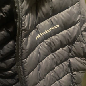 Peak performance jacka - Jacka i bra men användt skick.