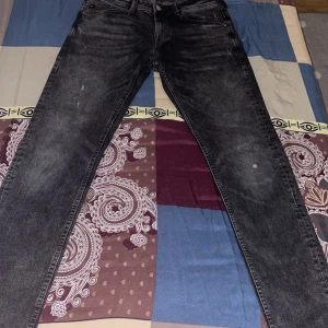 Slim jeans  - Säljer eftersom jag har byt stil