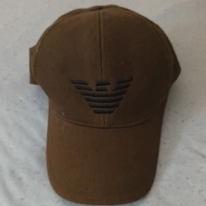 Armani keps  - Armani kepsi färgen grön 