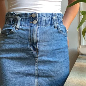 lågmidjad jeanskjol - lågmidjad zara kjol W24/XS