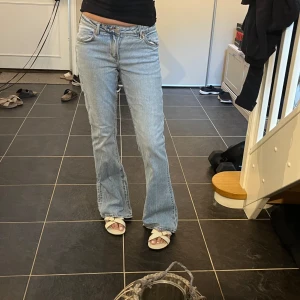 Jeans - Oanvända storlek 26. Från neuw